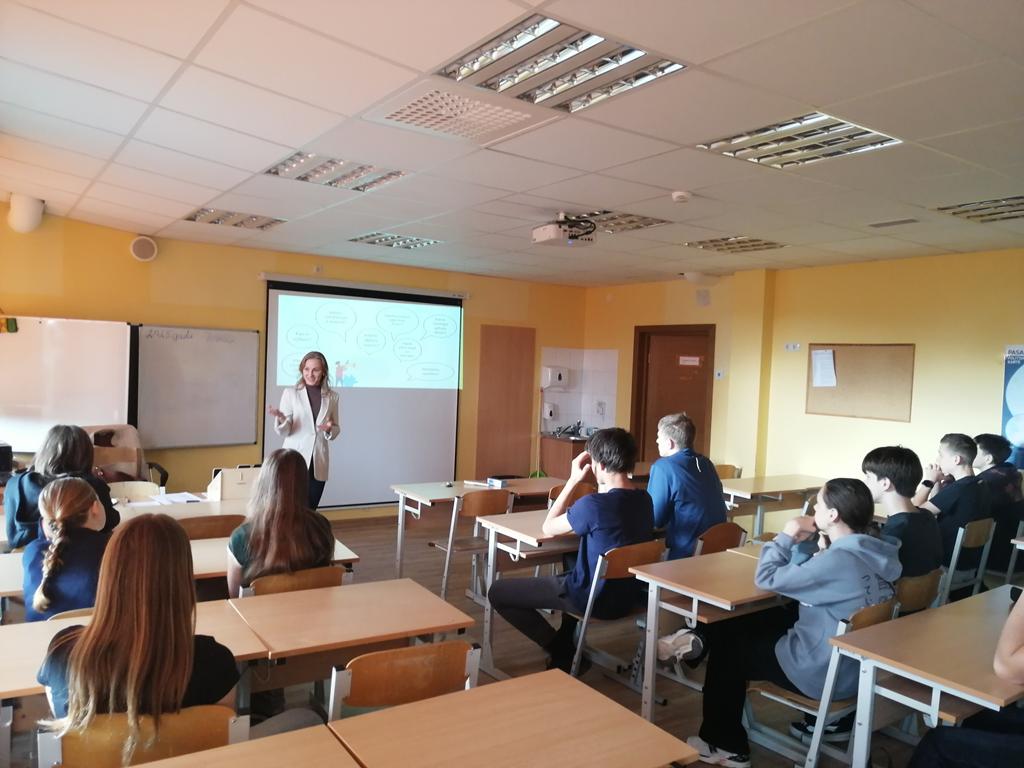 Izglītojošas nodarbības par veselīgu uzturu 8. klašu skolēniem